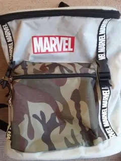 MARVEL 迷彩柄スクエア型リュックサック　メンズ　レディース