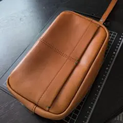 ブラウンレザー ジッパークラッチバッグ