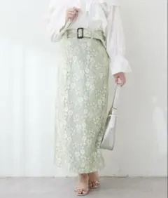 【新品未使用】ベルト付きラメレースナロースカート