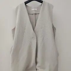 MUMU & Co. ベージュ ノーカラーベストしまむら