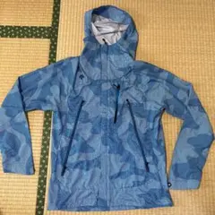 デサント　DESCENTE マウンテンパーカー　レインジャケット　ランニング