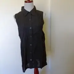 黒のノースリーブチュニック