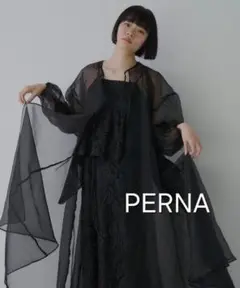 新品♥️定価 24,200円♥️ペルナ　オーガンジーシアーロングローブ　ブラック