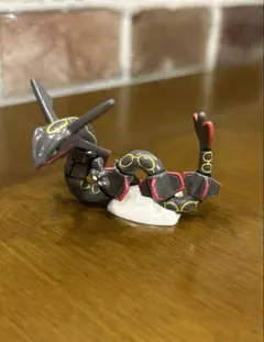 ポケモン びっくらたまごDX 黒いレックウザ　バトルフィギュアコレクション