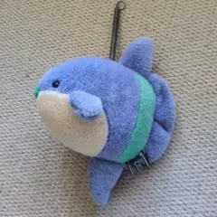 ⑩　マンボウのぬいぐるみ