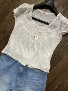 ブラウス　白