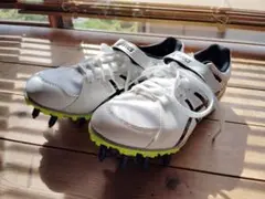asics スパイク・シューズ ホワイト/ブラック23.5cm（小さめです）