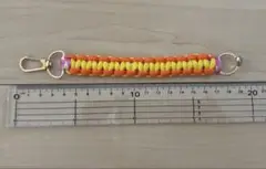 オレンジとイエローのパラコード　キーホルダー