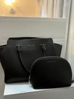 CHARLES & KEITH ブラックトートバッグとポーチセット
