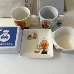 アンパンマン マグカップ3個セットと皿・ボウル付き