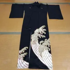 着物　黒留め袖　家紋入り　五つ紋　結婚式