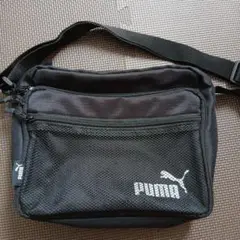PUMA メッシュポケット付きショルダーバッグ