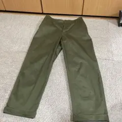 インディヴィクロップドパンツ（カーキ）