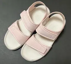 New Balance サンダル　21 ピンク