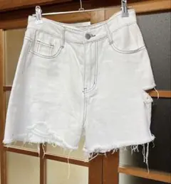 SHEIN ダメージショーパン　白