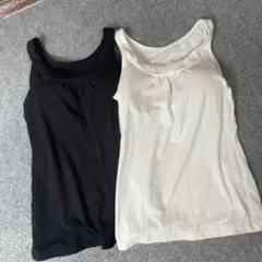 黒と白のタンクトップ2枚セット　ブラタンクトップ
