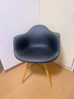 Eames イームズ　アームシェルチェア　リプロダクト　ブラック【引き取り希望】
