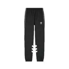 adidas ブラック トラックパンツ