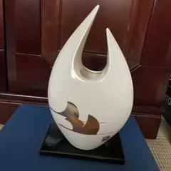 花瓶　青銅製　律　三枝惣太郎　日展彫刻作家　美品　共箱有 2025年最新】三枝惣太郎 花瓶の人気アイテム - メルカリ