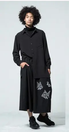 美品　ノットコンベンショナル　M 長袖シャツ　アシメントリー　黒　変形　メンズ