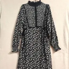 新品　美品　花柄フリル襟長袖ワンピース　ラブ&ピースプロジェクト　haco!