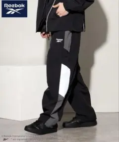 Reebok ブラックパンツ　新品未使用タグ付き