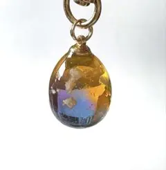 新作‼️夕焼けに染まる空のドロップ型キーホルダーレジン　黄昏時　サンセット　雲入り