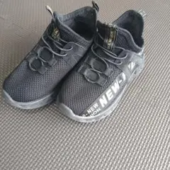ブラック メッシュスニーカー
