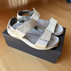 ecco スポーツサンダル オフホワイト