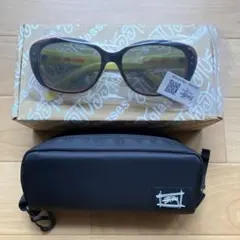 STUSSY NAOMI 30周年記念モデル