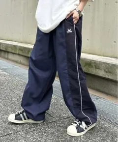 ドローコード付きナイロンルーズパンツ