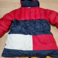 Tommy Hilfiger バックロゴ ダウンジャケット
90s フラッグタグ