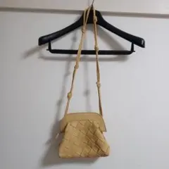 イエロー ブラウン編み込みショルダーバッグ