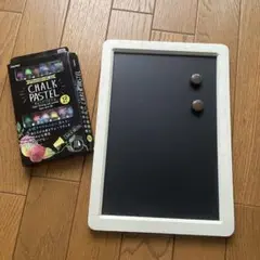黒板とチョークパステル12色