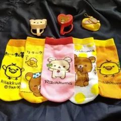 リラックマ ペットボトルカバー5つ、ボトルキャップ2個、キャップ開け１つ。