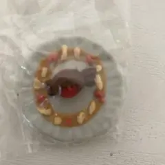 何か乗ってる小皿