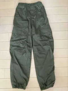 UNIQLO オリーブグリーン カーゴパンツ 160