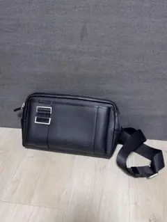 【超美品】ブラック　ショルダーバッグ　CORUNDUM
