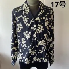 新品　未使用　タグつき　大きいサイズ　ブラウス　柄シャツ　１７号　黒