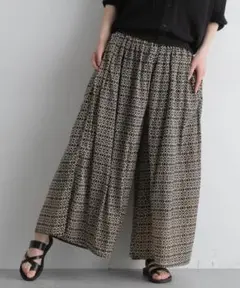 新品タグ付　natural by clip　アソートプリントスカーチョ　タイル風