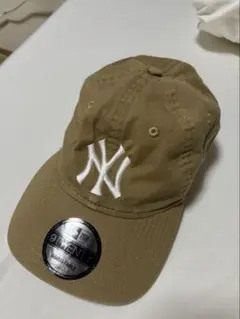 New Era 9TWENTY ベージュキャップ