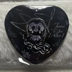 貴重　fate ×サンリオ　ジャンヌダルク　オルタ ハート　缶バッジ