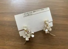 shinoron creema 花びらイヤリング　エレガント　花モチーフ　結婚式
