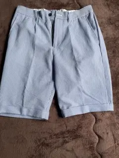 青と白のストライプショートパンツ