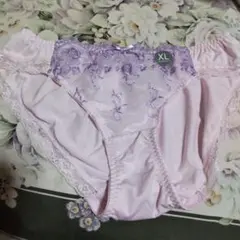 Item thumbnail for item 3fcae088-8f27-4373-a0b9-f98ce95e06ee