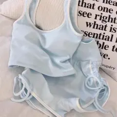 水色タンクトップとショートパンツセット
