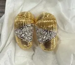 Item thumbnail for item 627fe8d4-c594-4f49-bb75-04a567839176