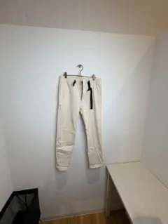 定価1.5万　コムサ　ホワイトコットンスリムフィットパンツ