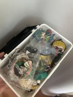 色んなアニメのアクスタやキーホルダー