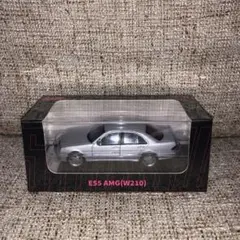 ミニカー　1／64 E55AMG W210 ベンツ